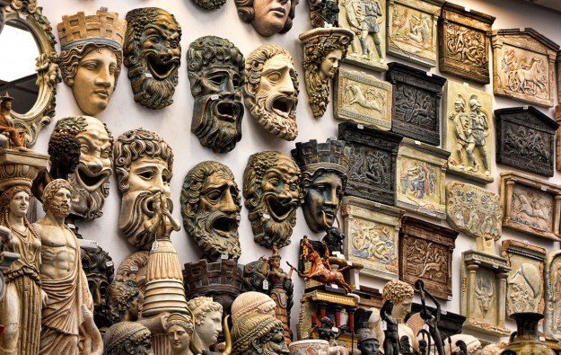 greece_souvenirs_masks_gods_mythology_greek_earthenware_gypsum-792502.jpg!d